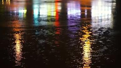 HD升格城市夜间雨景唯美空镜视频的预览图